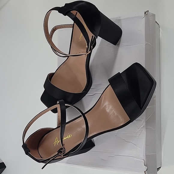 Elegant Black Platform Heels New - Picture 11 of 16